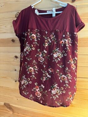 Women’s Burgundy Floral Short-Sleeve Blouse